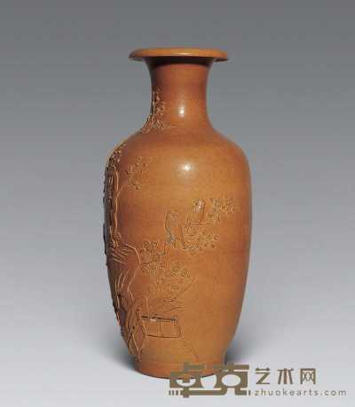 民国 米黄釉雕瓷瓶 高33.6cm